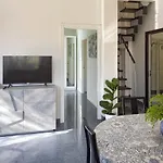 La Rodina Villa *